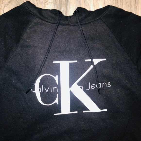 COPY - Calvin Klein Jeans Short Sleeve Sweatshirt/Hoodie - Picture 3 of 12